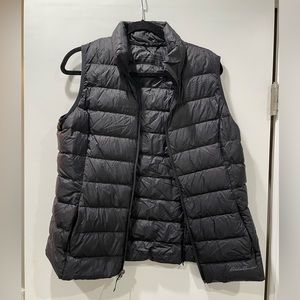 Eddie Bauer vest. Size large.
